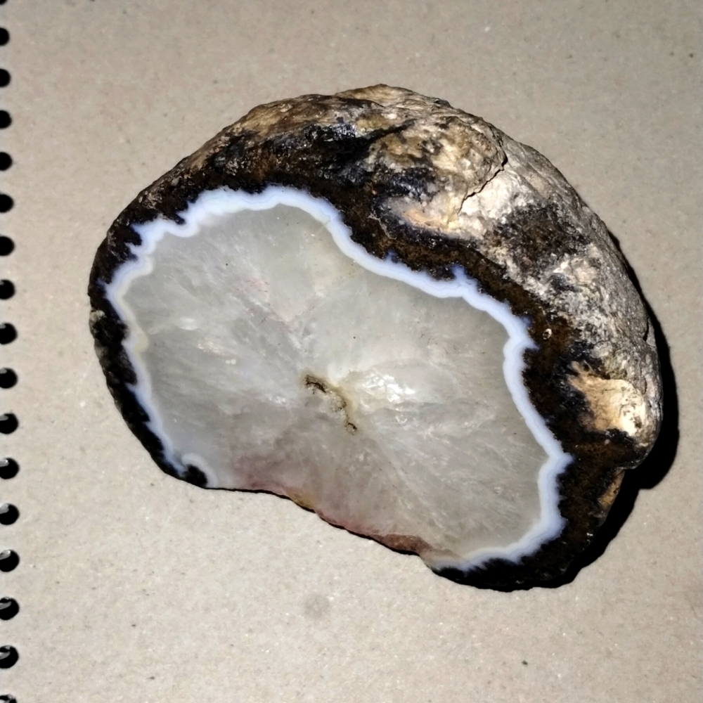 Geode 3 1/2" /3" in front w 2" depth